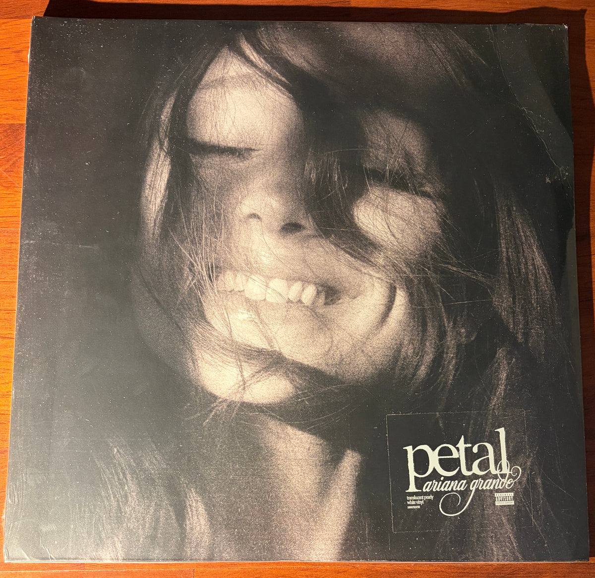 Petal vinyl - Ariana Grande LP (READ DESCRIPTION)